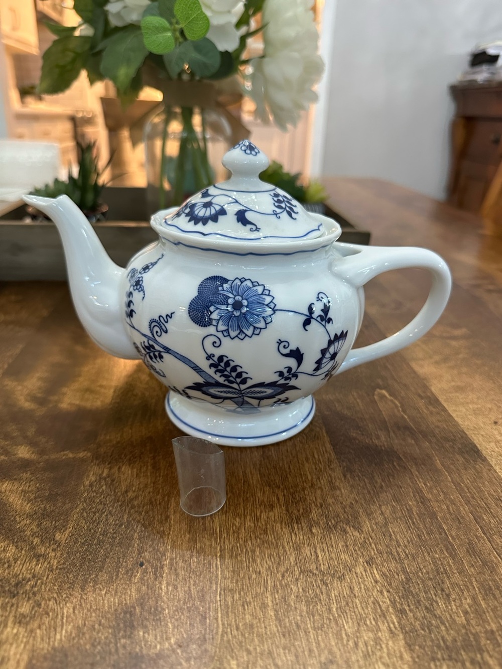 Blue Danube Japan Teapot with Lid .